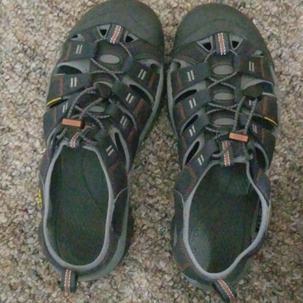 Keen Sandal Men size 10